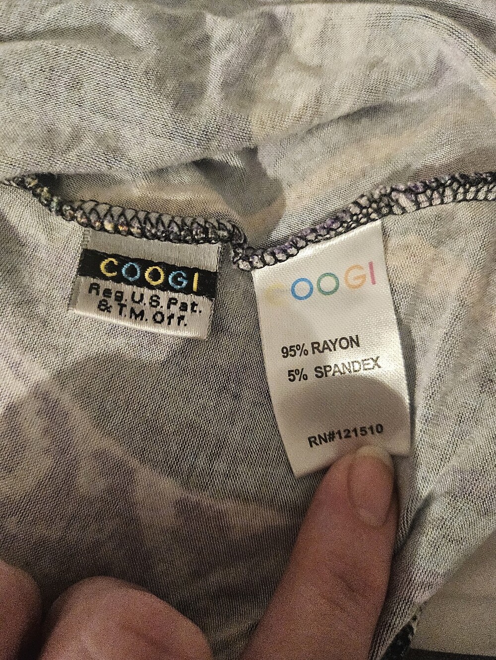 Vintage Coogi Women’s Rhinestone Logo Top Lg Y2K 90s Multicolor Abstract - Picture 8 of 9